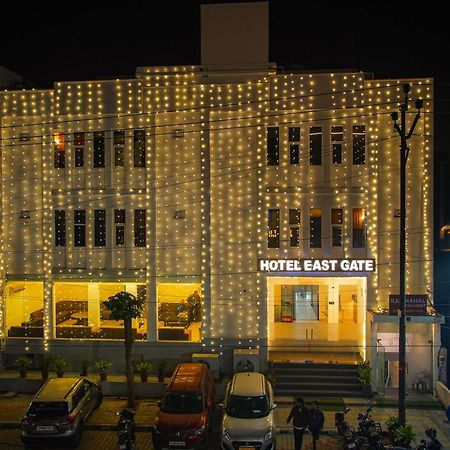 Dazzling East Gate Hotel Agra  Exterior photo