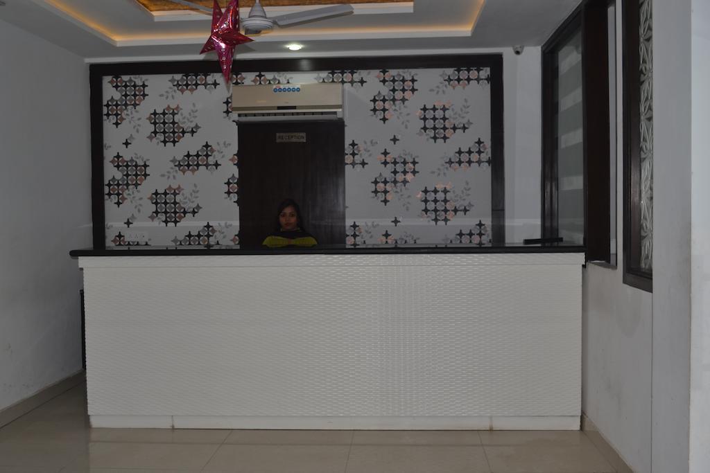 Dazzling East Gate Hotel Agra  Exterior photo