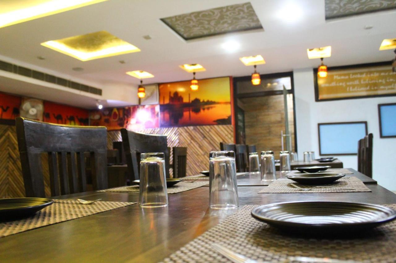 Dazzling East Gate Hotel Agra  Exterior photo